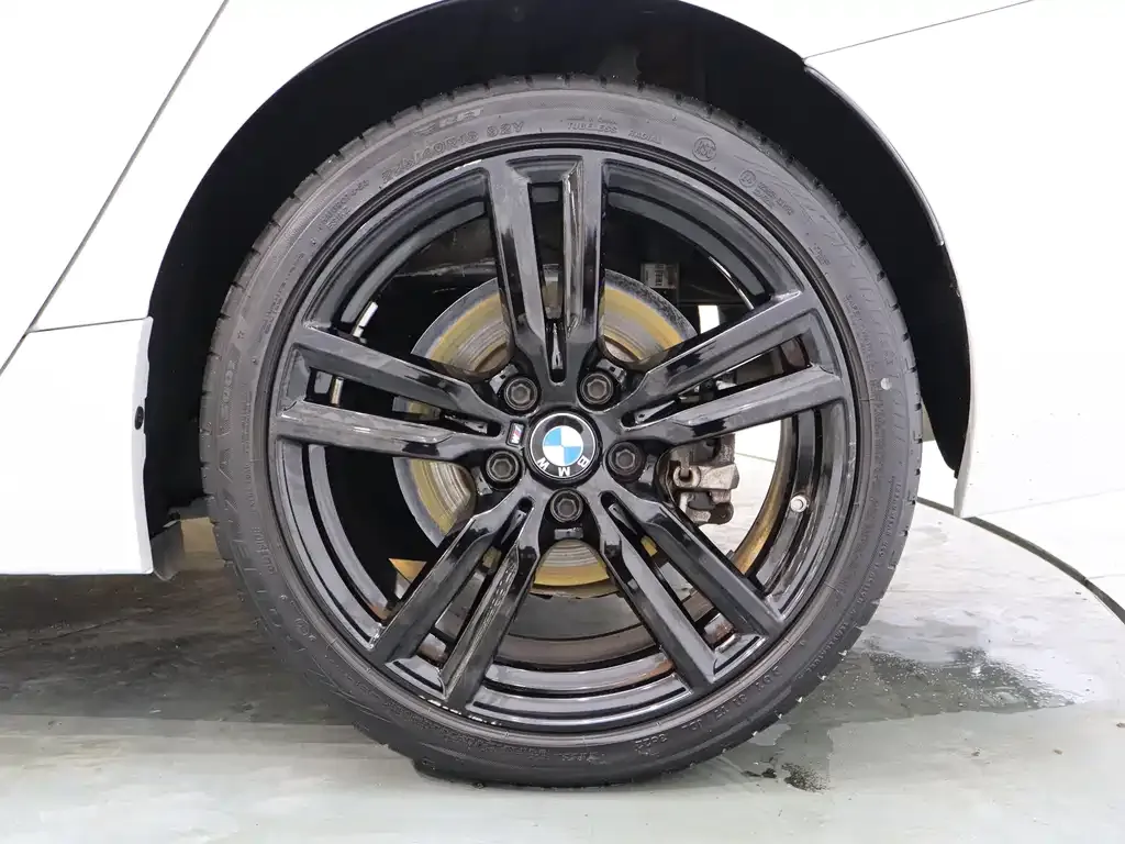 BMW 1 Series 2023 из CN, фото 9