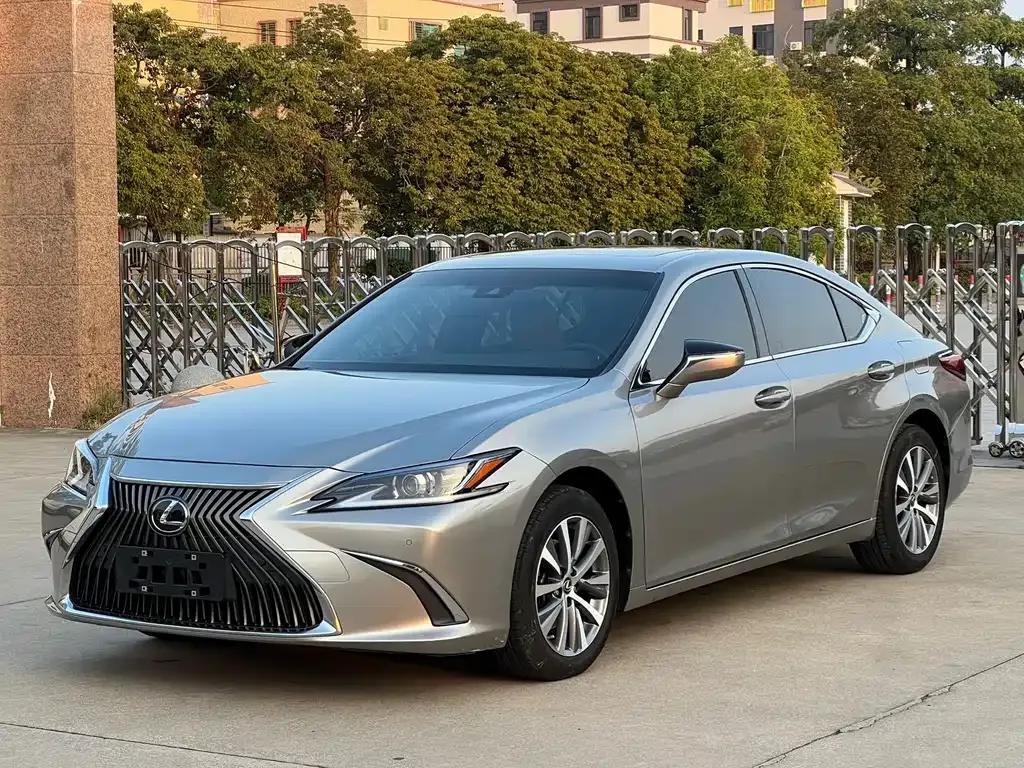 Lexus ES 2021 из CN, фото 1