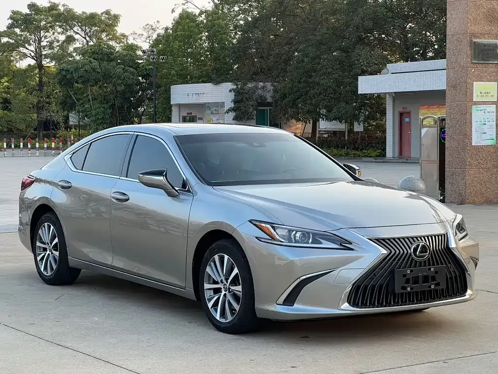 Lexus ES 2021 из CN, фото 10