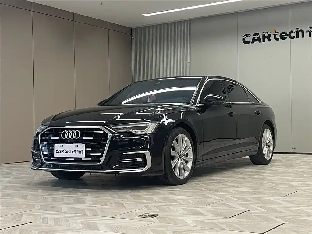 Audi A6L — фото 1