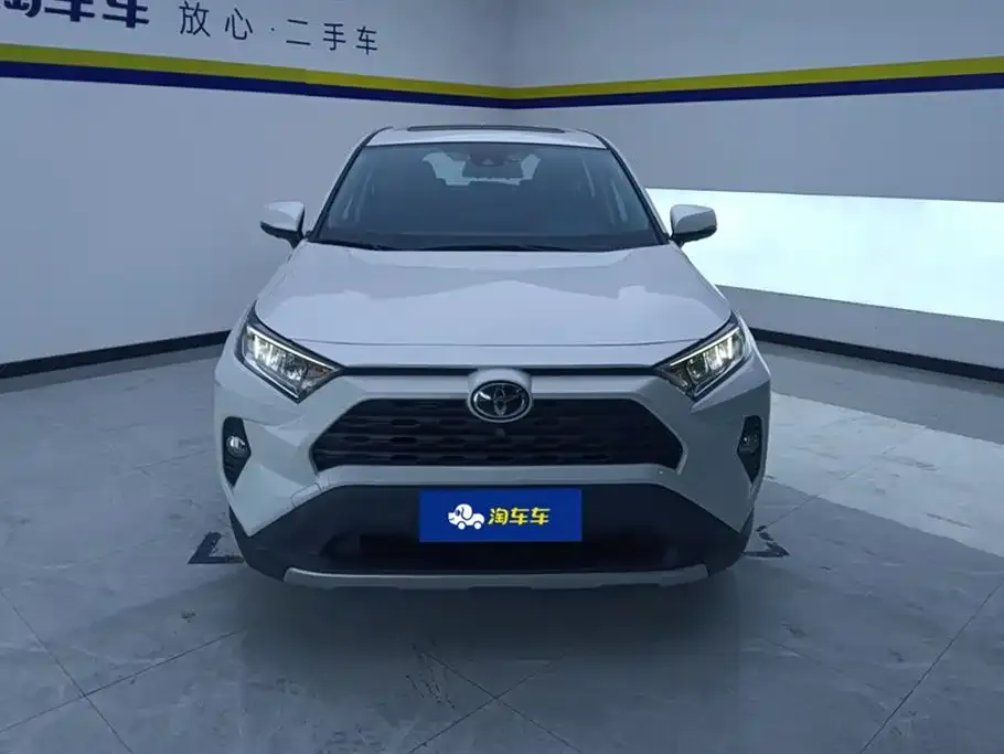 Toyota RAV4 — фото 6