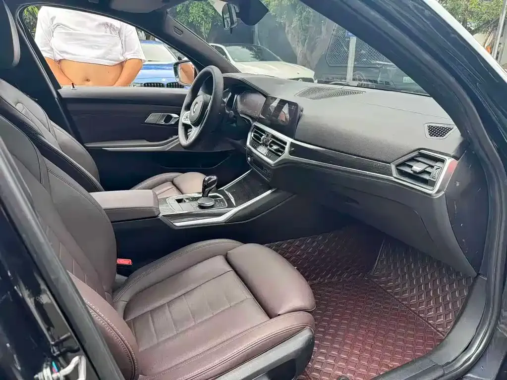 BMW 3 Series 2021 из CN, фото 4