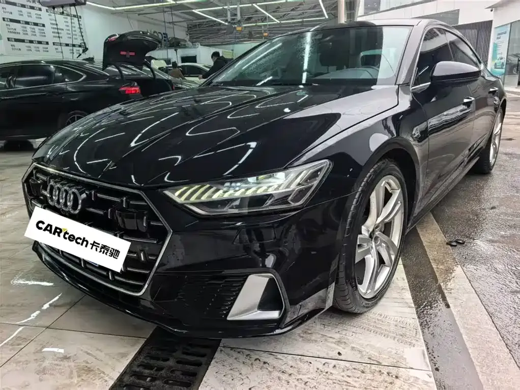 Audi A7L 2023 из CN, фото 1