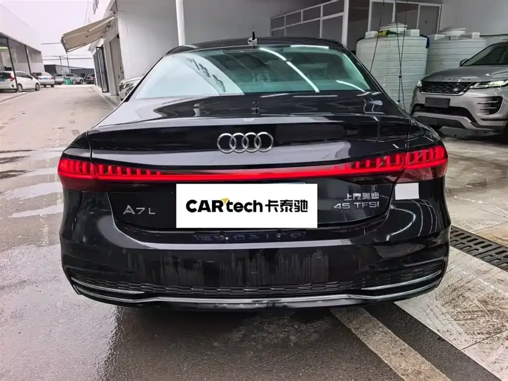 Audi A7L 2023 из CN, фото 4