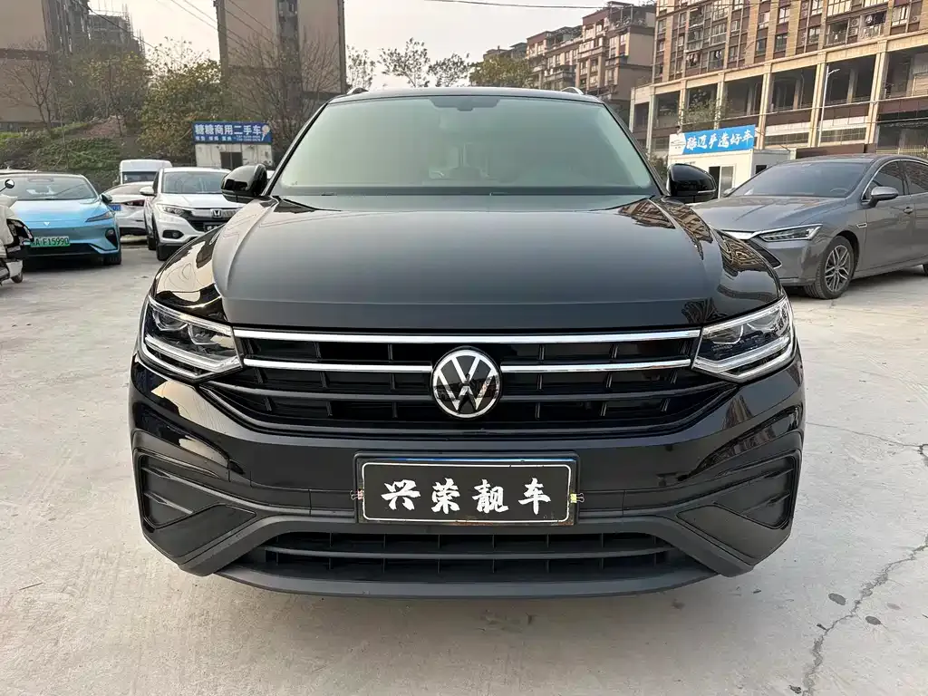 Volkswagen Tiguan L 2025 из CN, фото 8