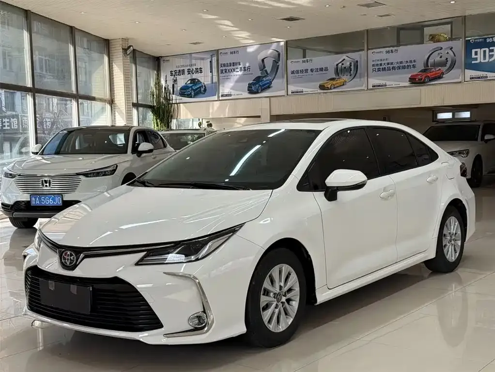 Toyota Corolla 2022 из CN, фото 1