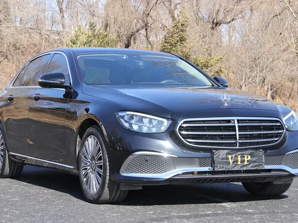 Mercedes-Benz E-Class — фото 5