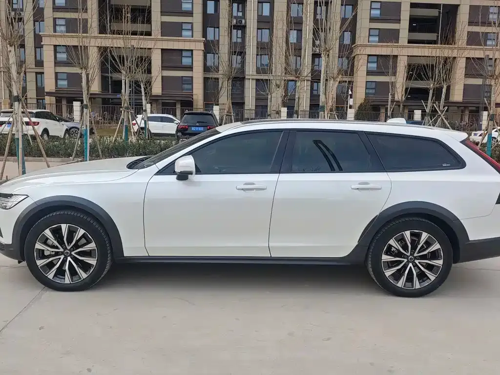 Volvo V90 2021 из CN, фото 4