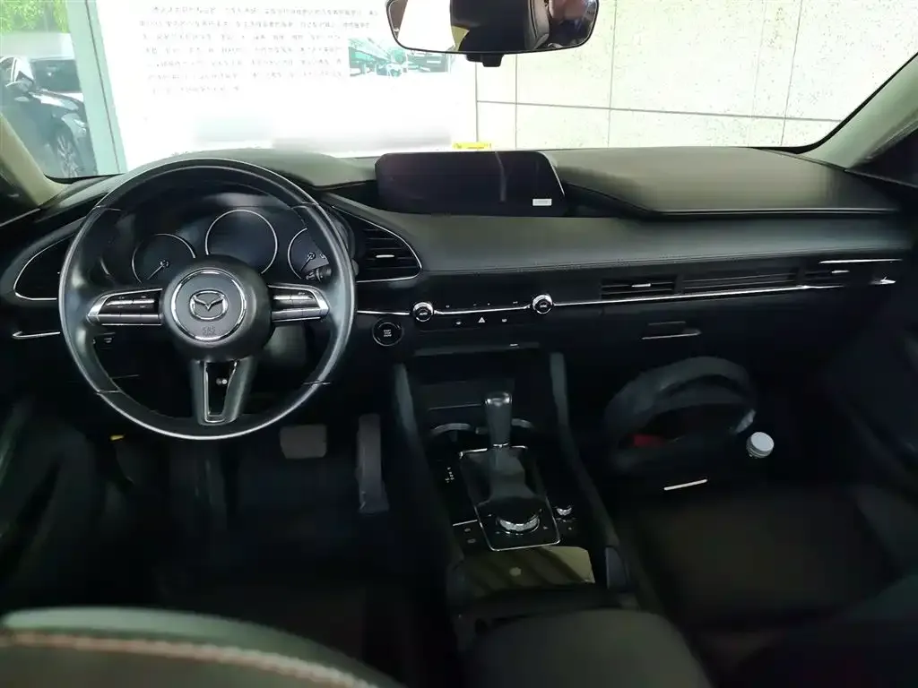Mazda 3 Axela 2022 из CN, фото 2