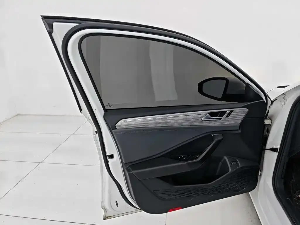 Volkswagen Sagitar 2023 из CN, фото 9