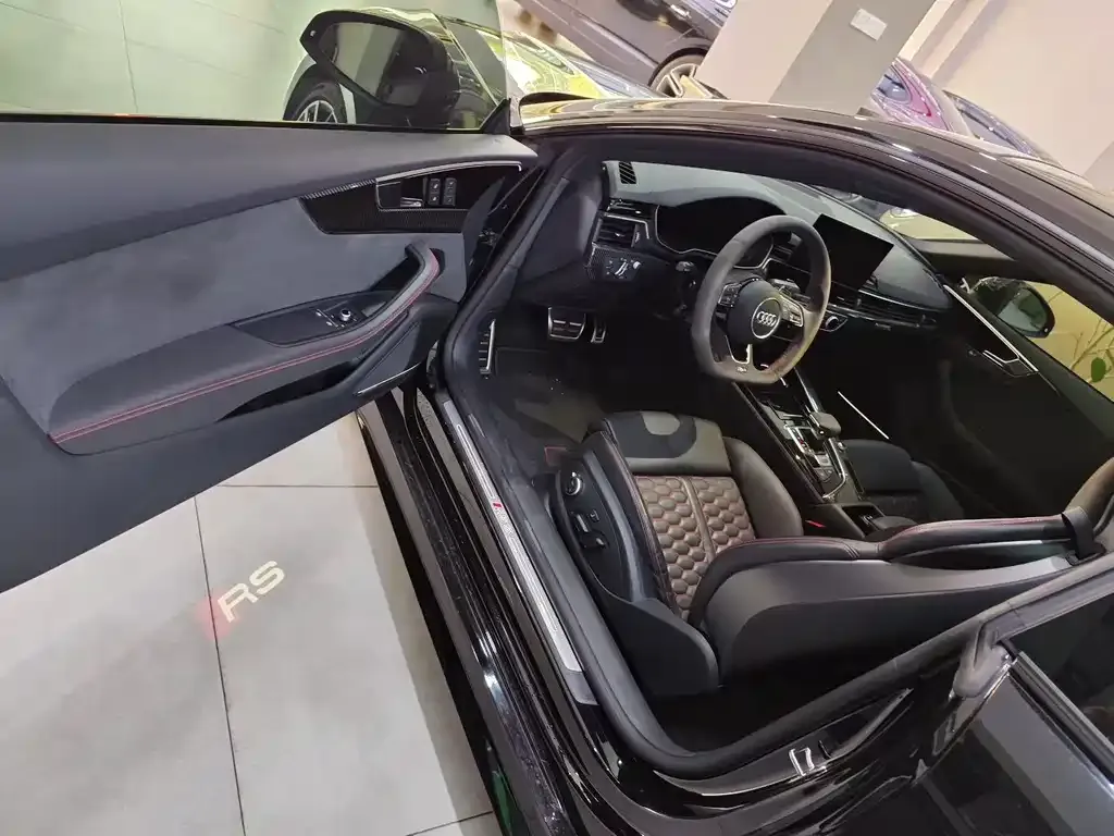 Audi RS 5 2023 из CN, фото 7