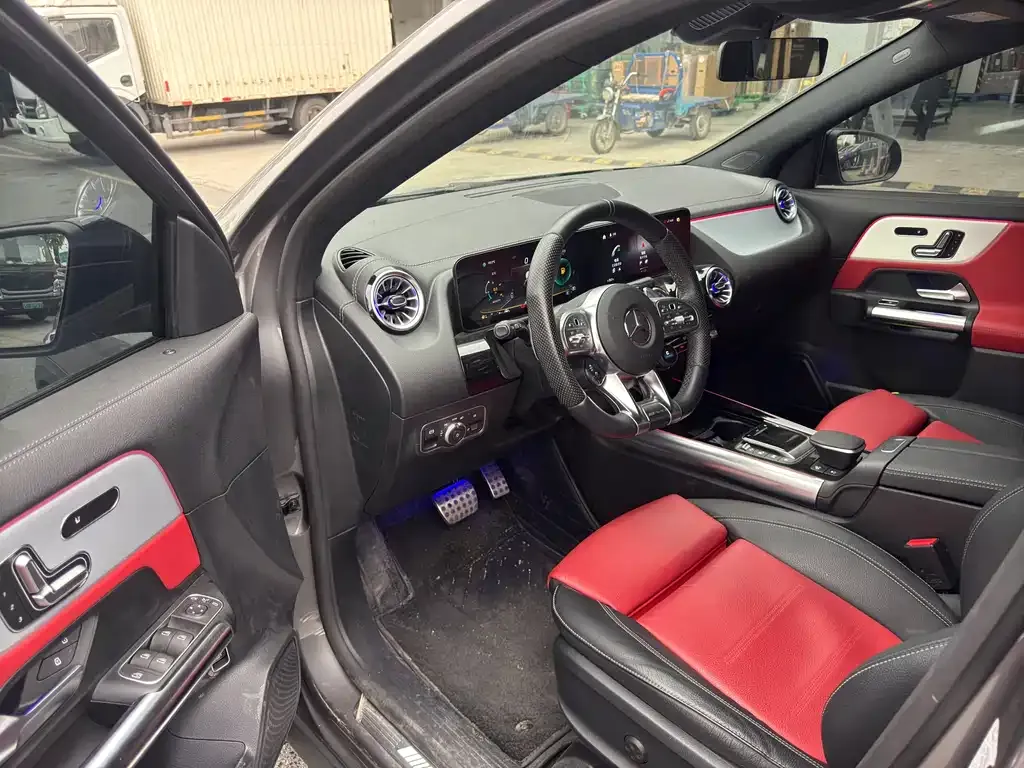 Mercedes-Benz GLA AMG 2024 из CN, фото 2