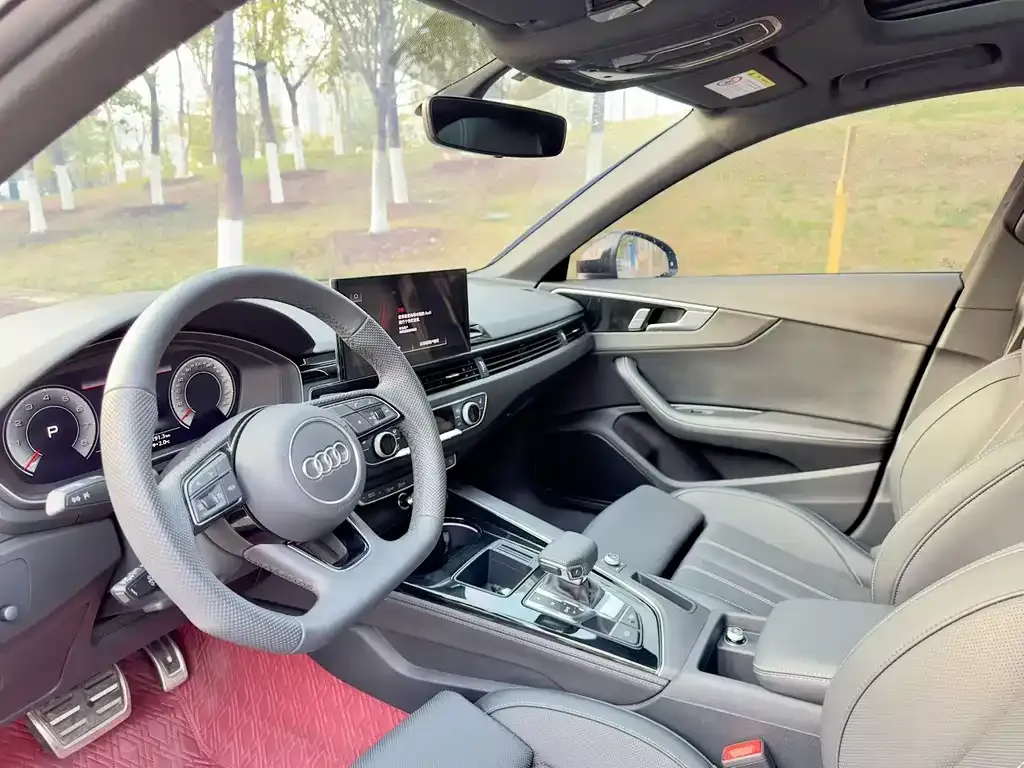Audi A4L 2024 из CN, фото 3