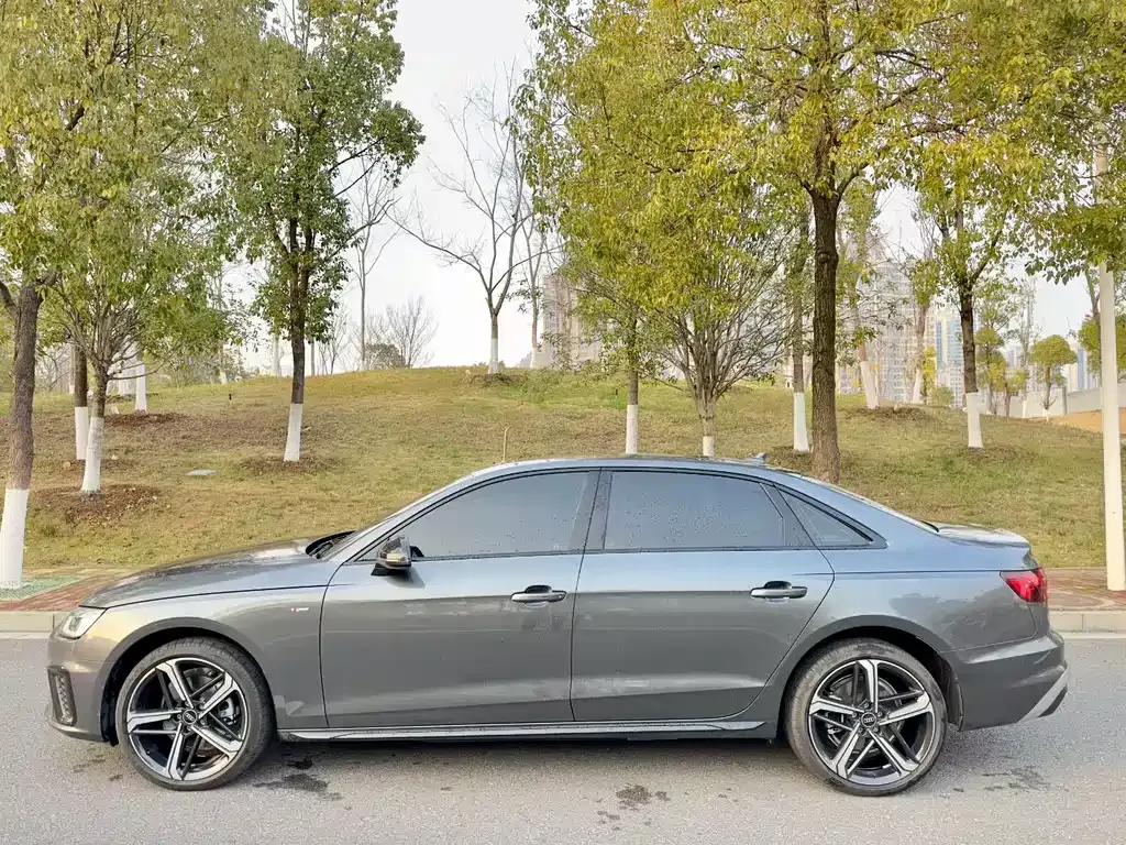 Audi A4L 2024 из CN, фото 7