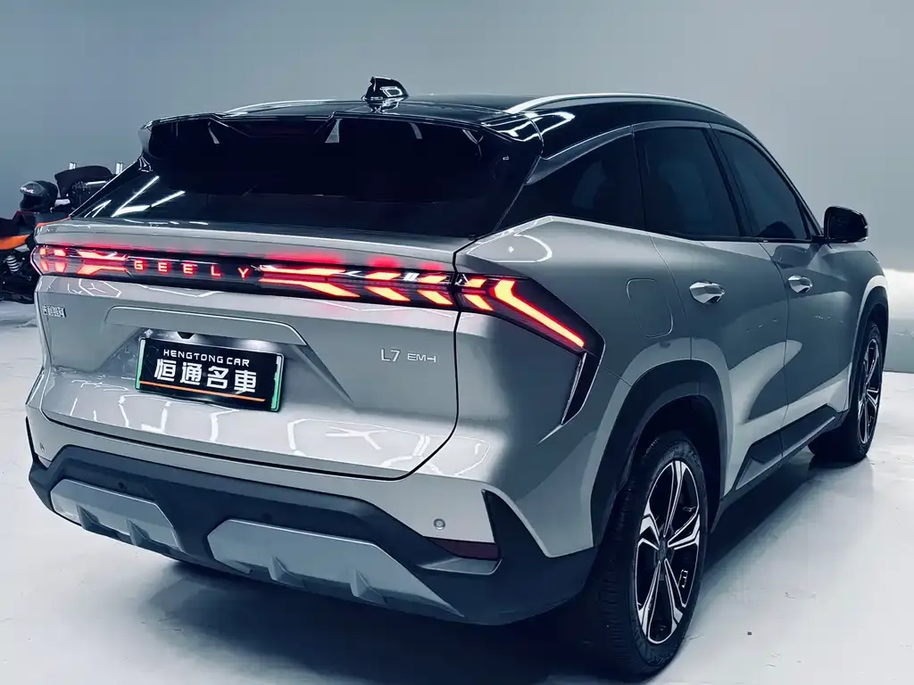 Geely Galaxy L7 — фото 10