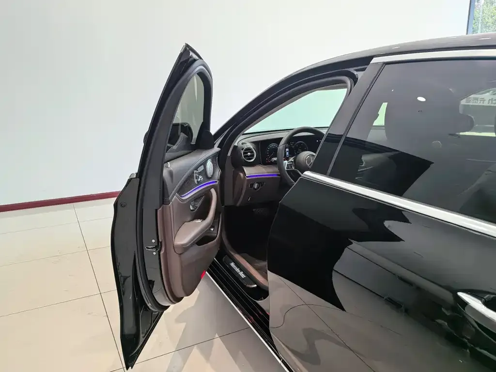 Mercedes-Benz E-Class 2023 из CN, фото 2