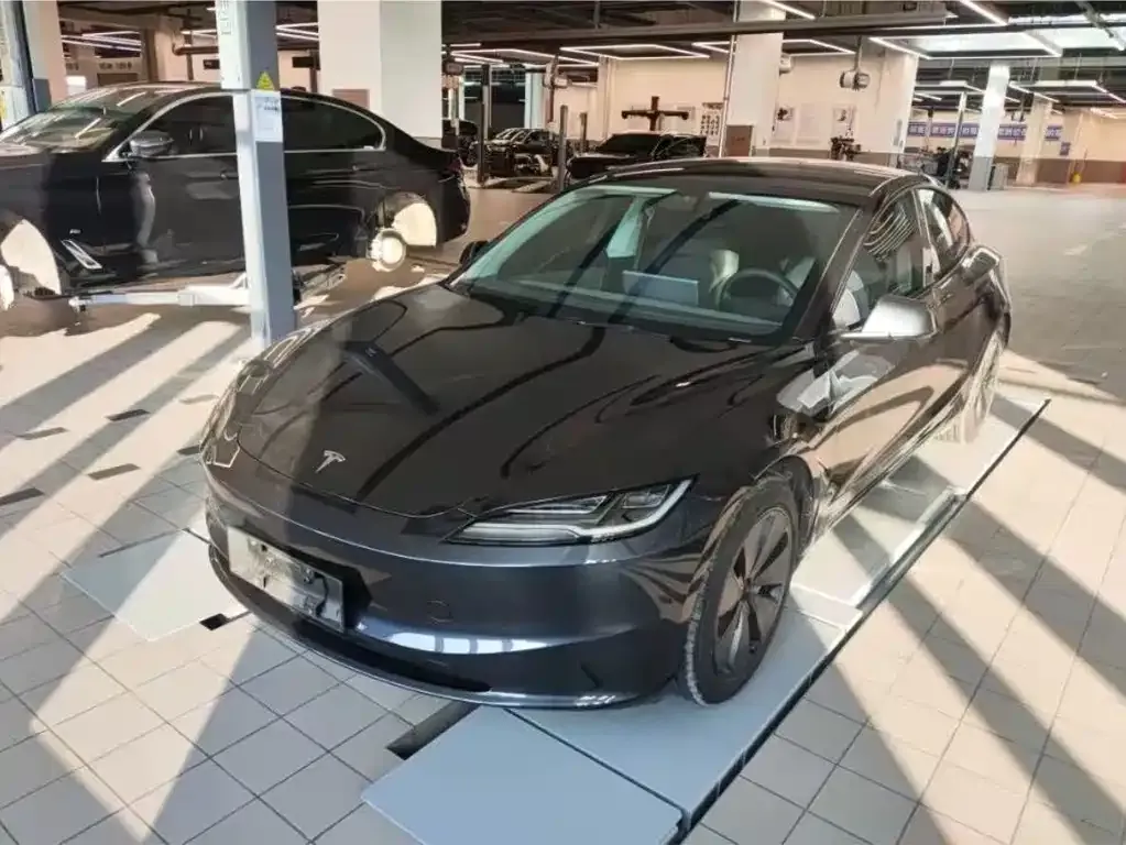 Tesla Model 3 2025 из CN, фото 1