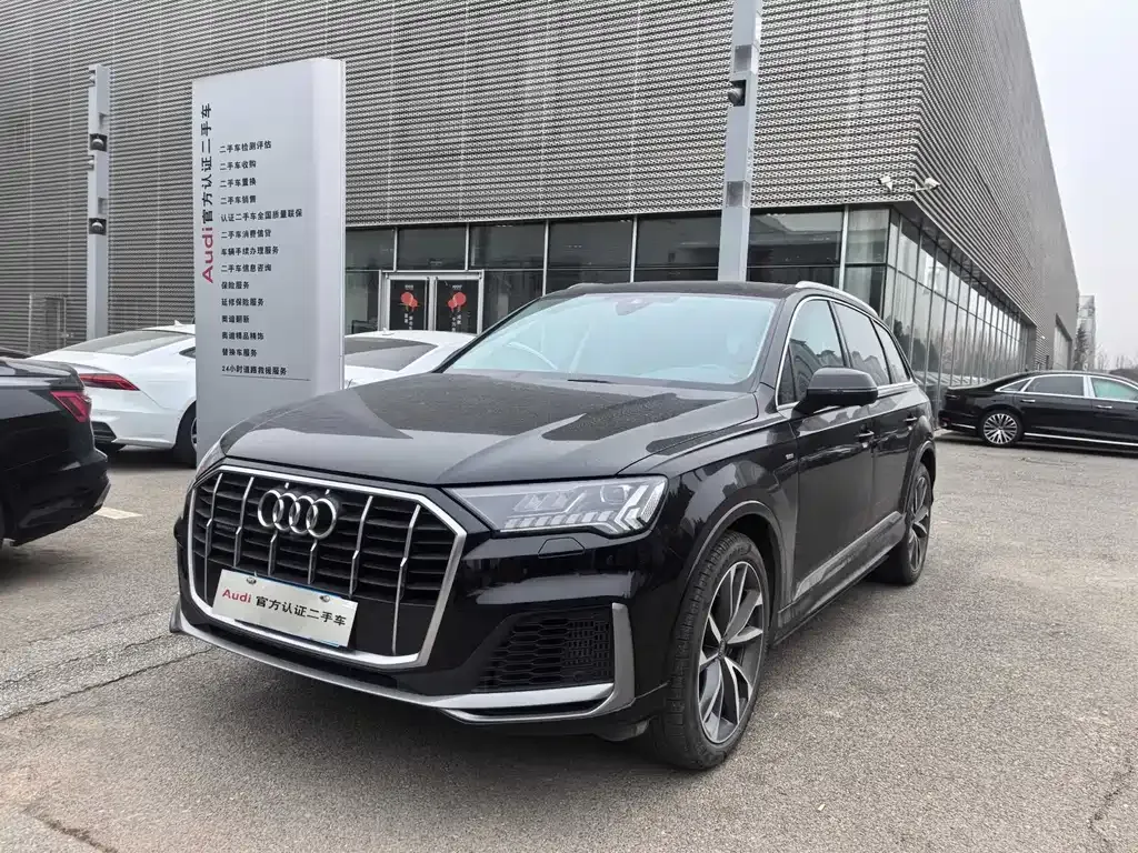 Audi Q7 2023 из CN, фото 1