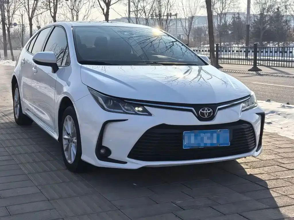 Toyota Corolla 2023 из CN, фото 2