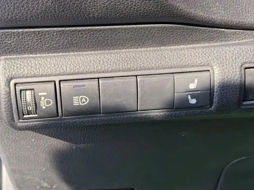 Toyota Corolla 2023 из CN, фото 10