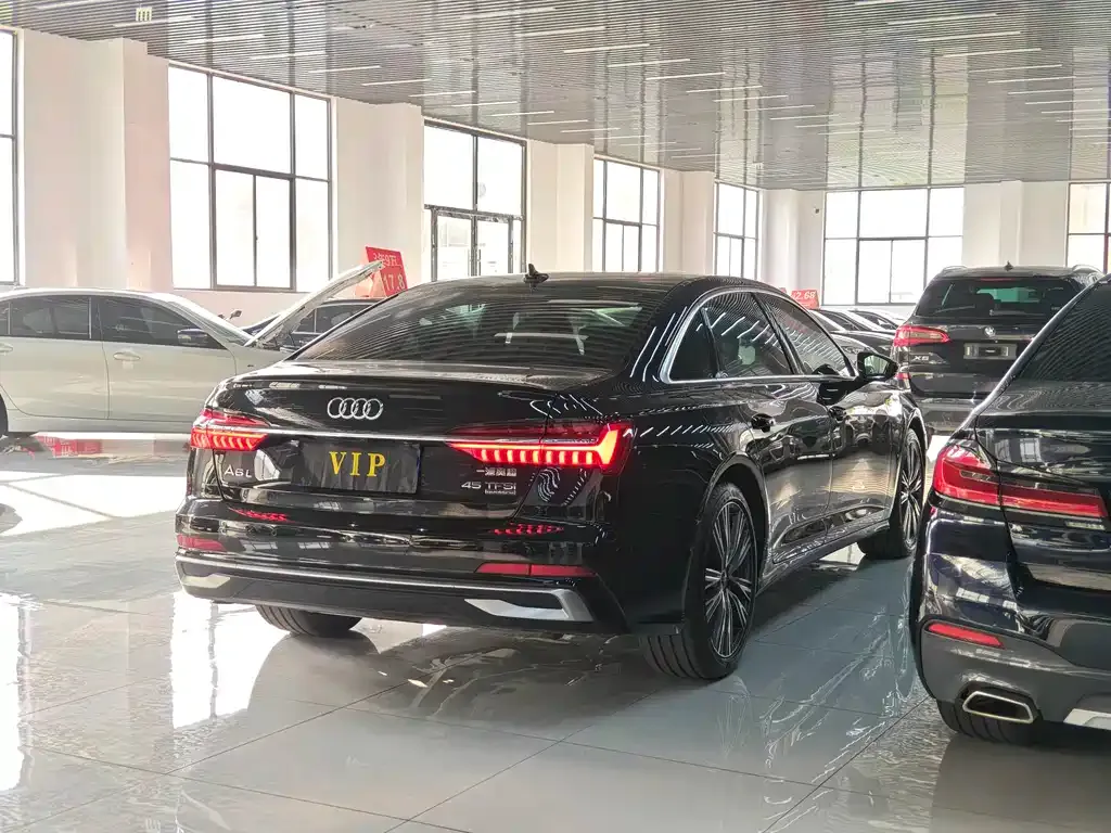 Audi A6L 2023 из CN, фото 6