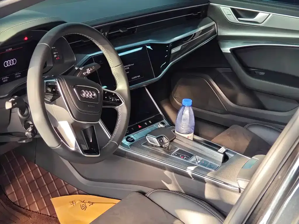 Audi A6L 2023 из CN, фото 4