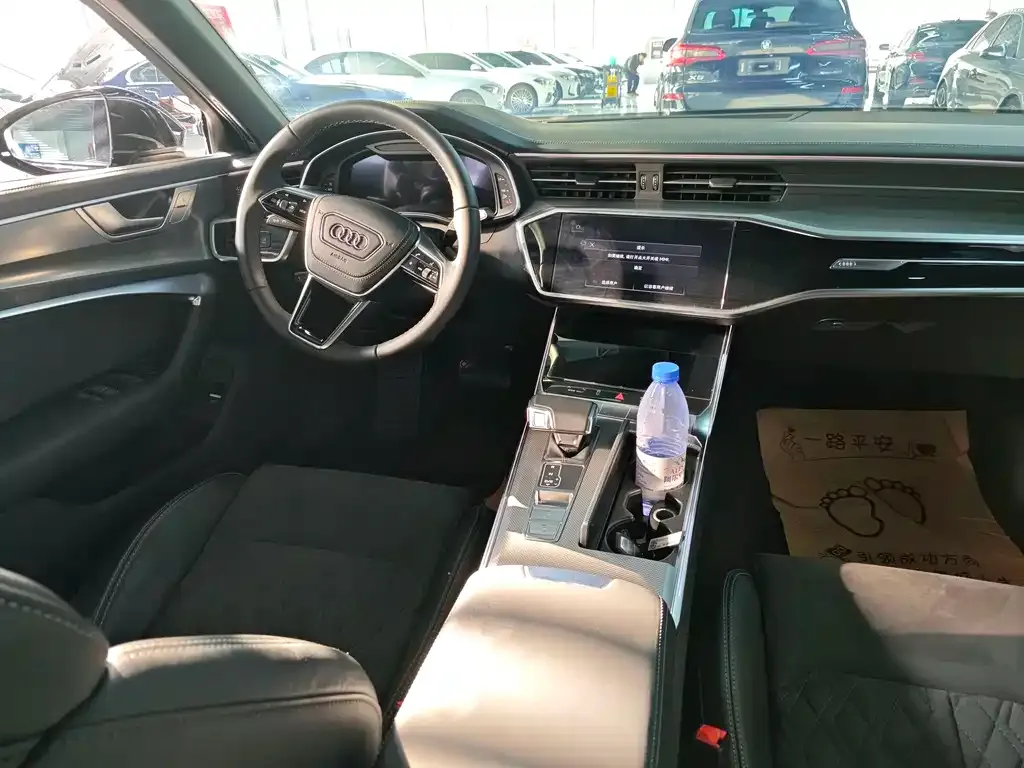Audi A6L 2023 из CN, фото 8