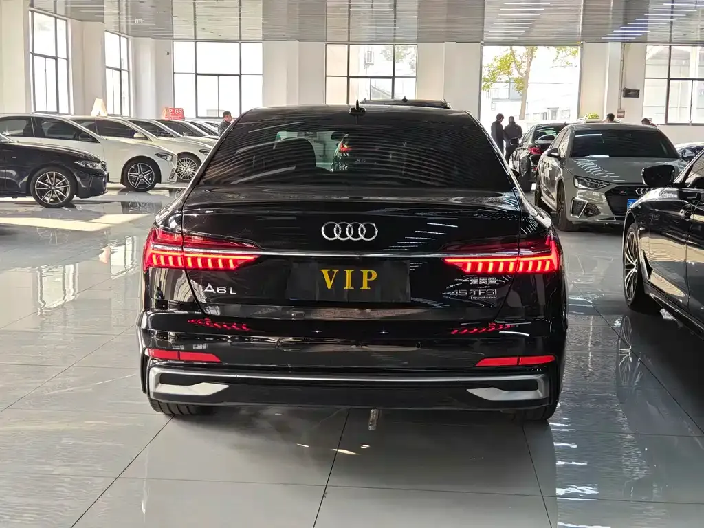 Audi A6L 2023 из CN, фото 9
