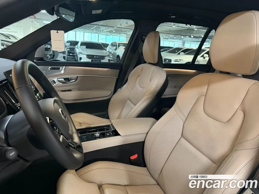 Volvo XC90 2025 из KR, фото 8