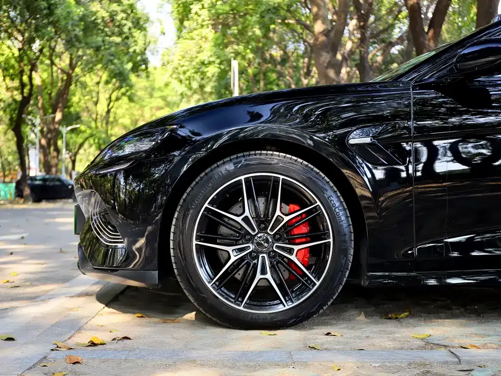 BYD Seal — фото 2