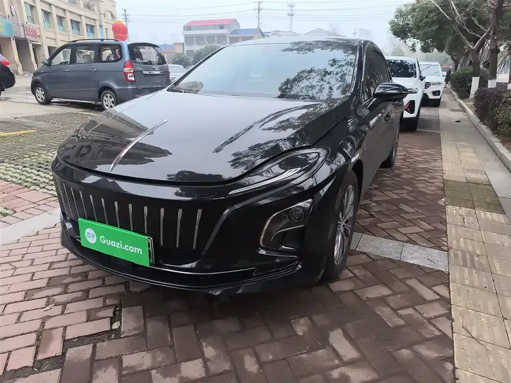 Hongqi E-QM5 2024 из CN, фото 3