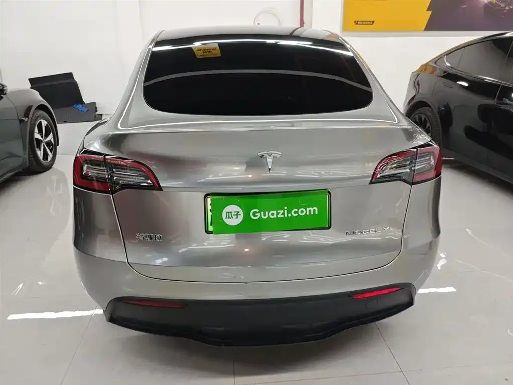 Tesla Model Y 2023 из CN, фото 3