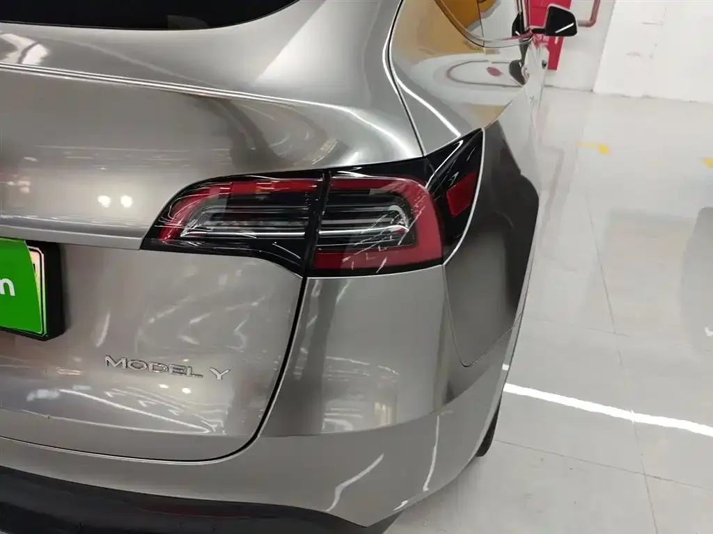 Tesla Model Y 2023 из CN, фото 4