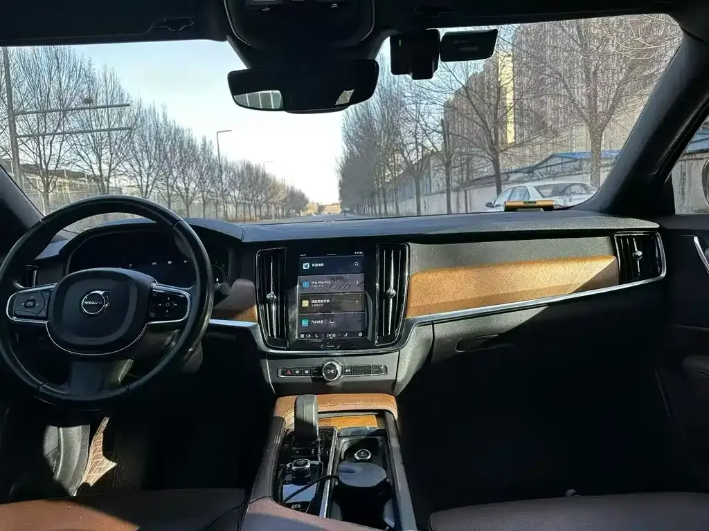 Volvo S90 2021 из CN, фото 2