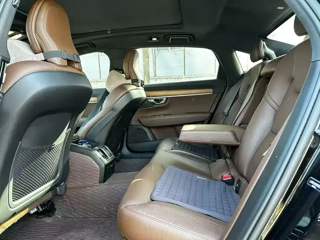 Volvo S90 2021 из CN, фото 3