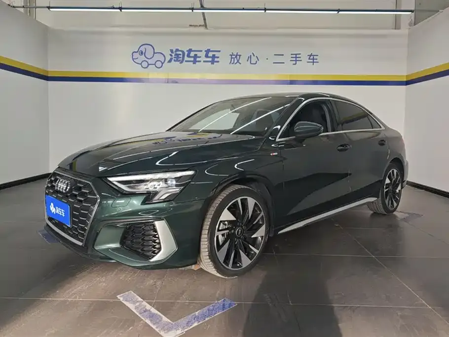 Audi A3 2023 из CN, фото 1