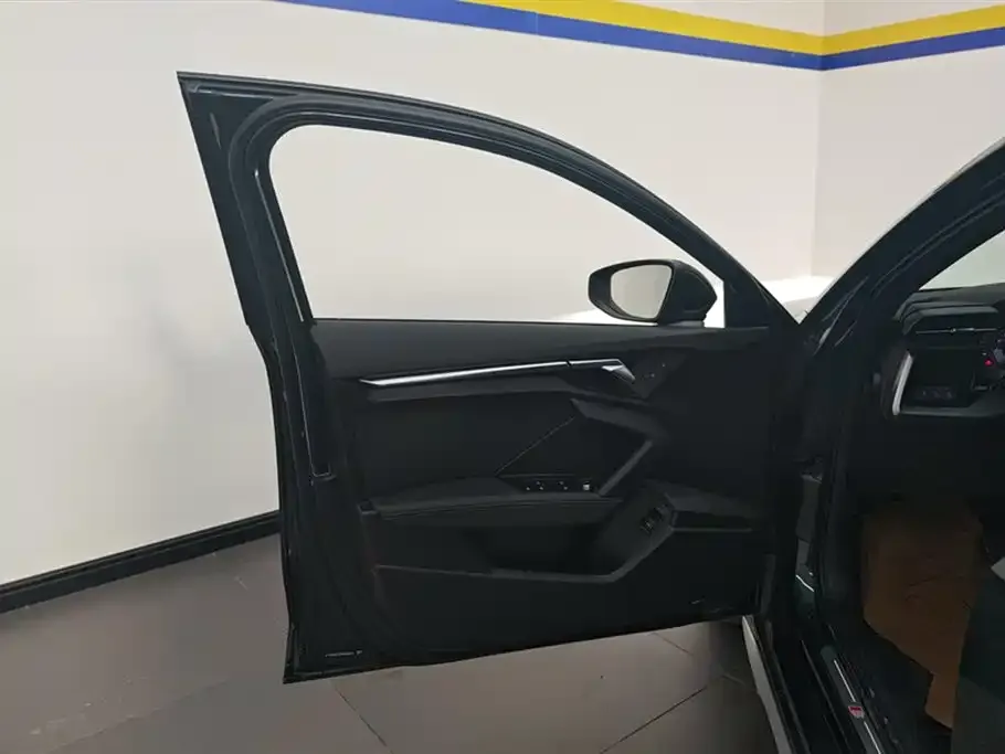 Audi A3 2023 из CN, фото 5