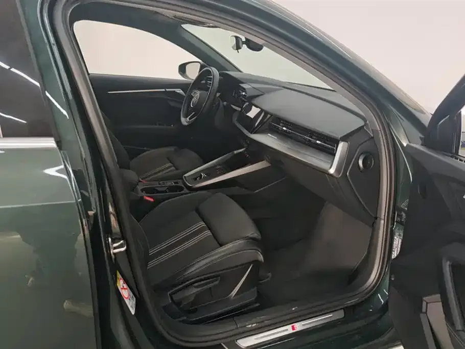 Audi A3 2023 из CN, фото 8