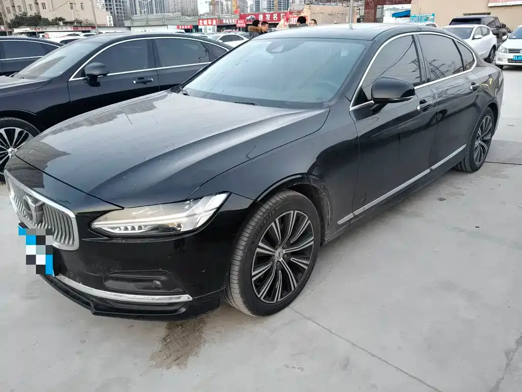 Volvo S90 — фото 1