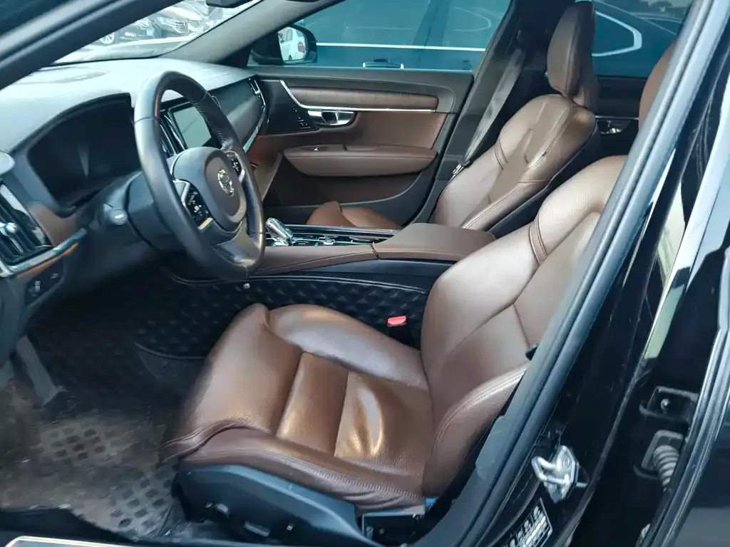 Volvo S90 — фото 4