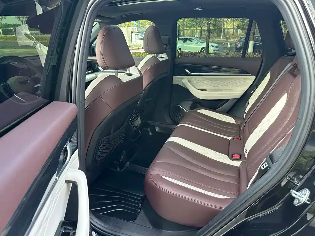 Geely Xingyue L 2021 из CN, фото 3