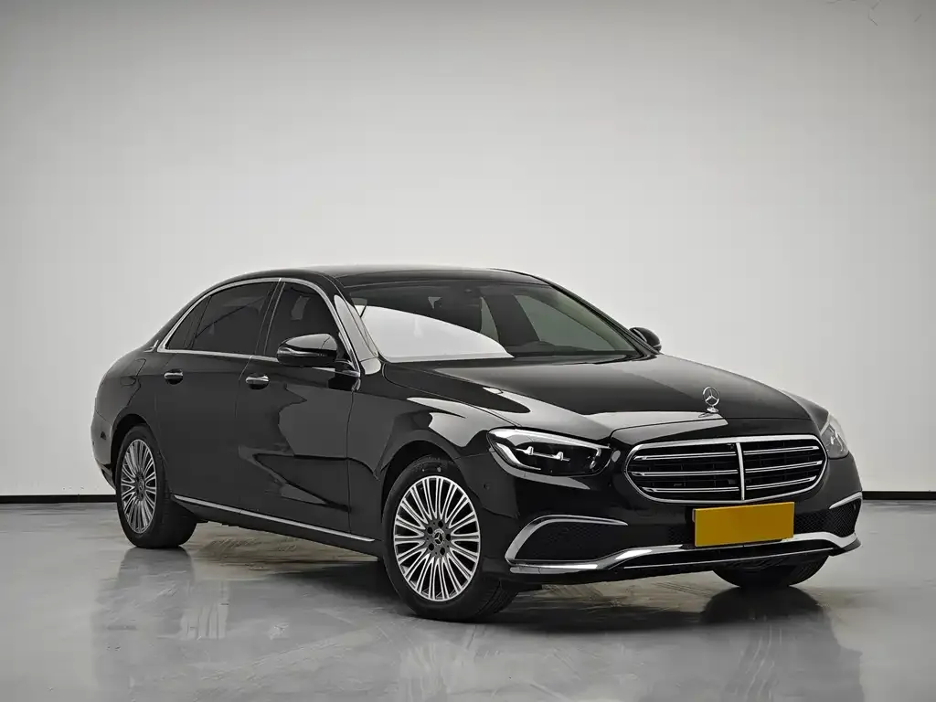 Mercedes-Benz E-Class — фото 7
