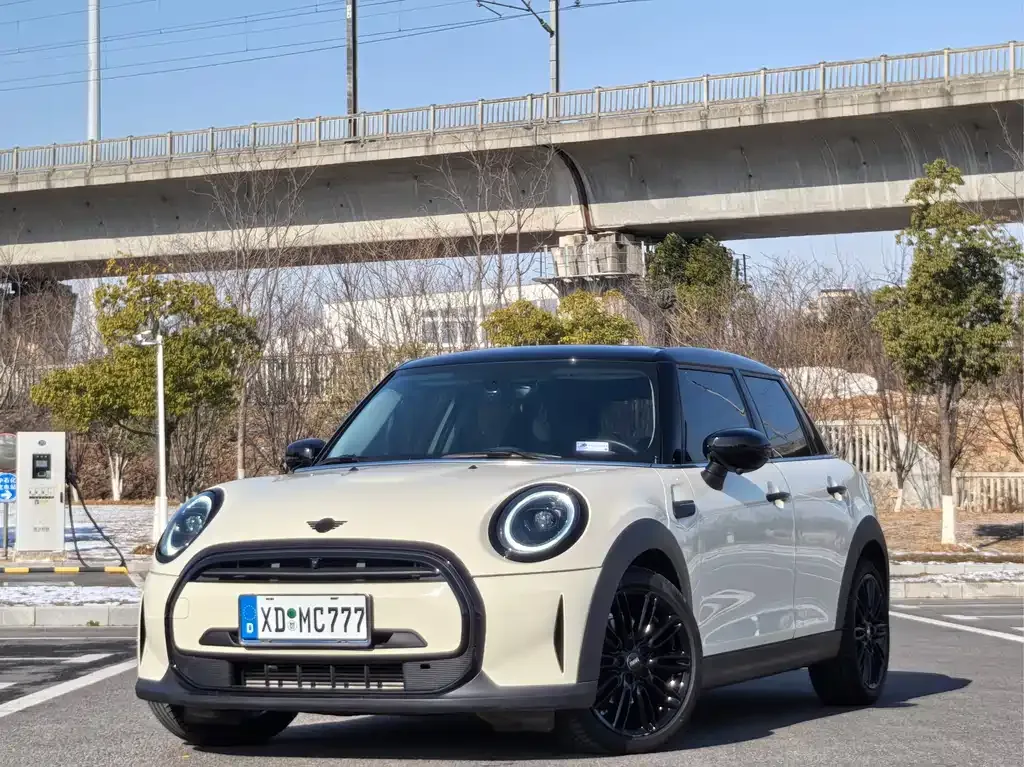 MINI Cooper (3-door) 2022 из CN, фото 1