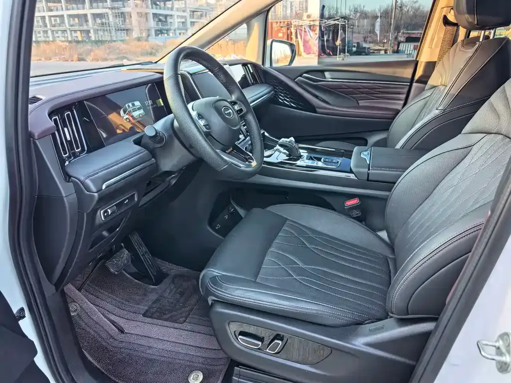 GAC Motor Trumpchi M8 — фото 7