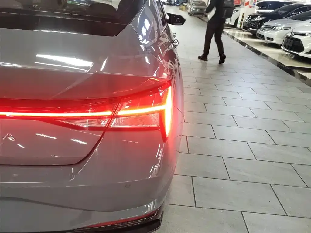 Hyundai Elantra 2021 из CN, фото 4