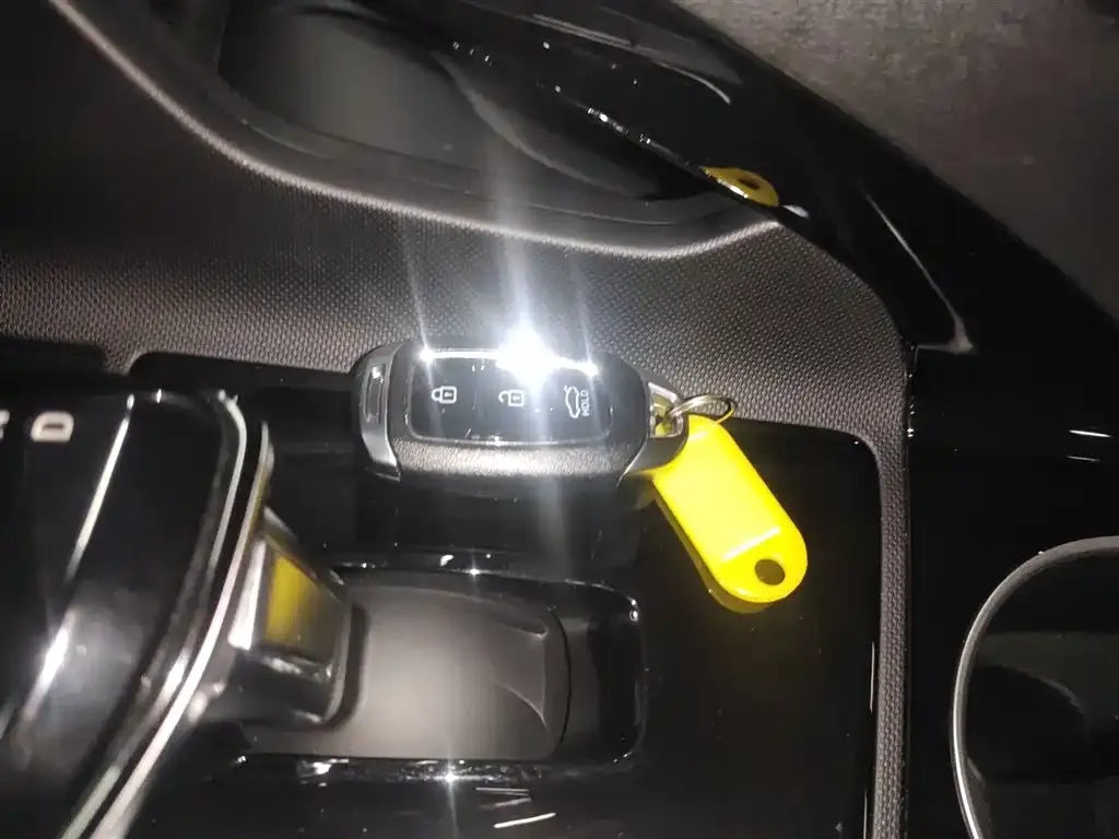 Hyundai Elantra 2021 из CN, фото 5