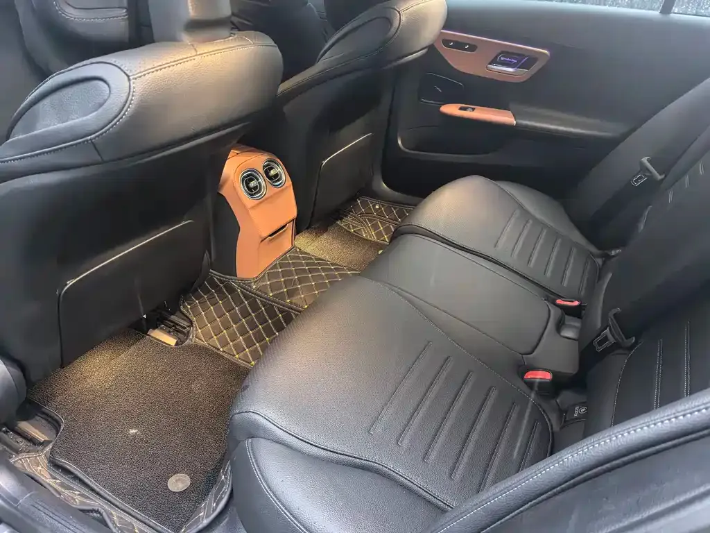 Mercedes-Benz C-Class 2023 из CN, фото 3
