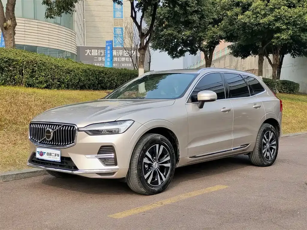 Volvo XC60 2024 из CN, фото 1