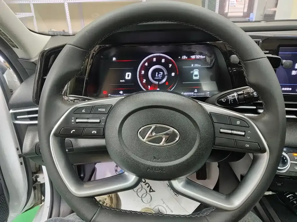 Hyundai Elantra 2022 из CN, фото 10