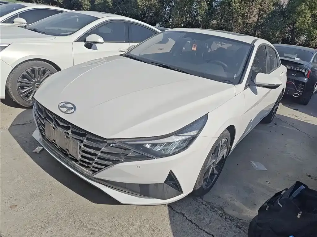 Hyundai Elantra 2022 из CN, фото 1
